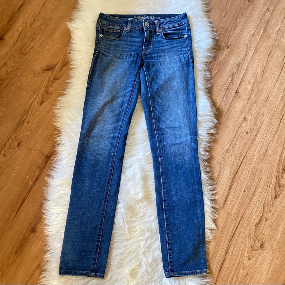 AMERICAN EAGLE MEDIUM WASH SKINNY DENIM JEANS